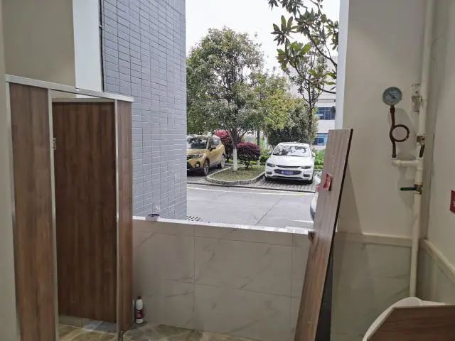 0.jpg