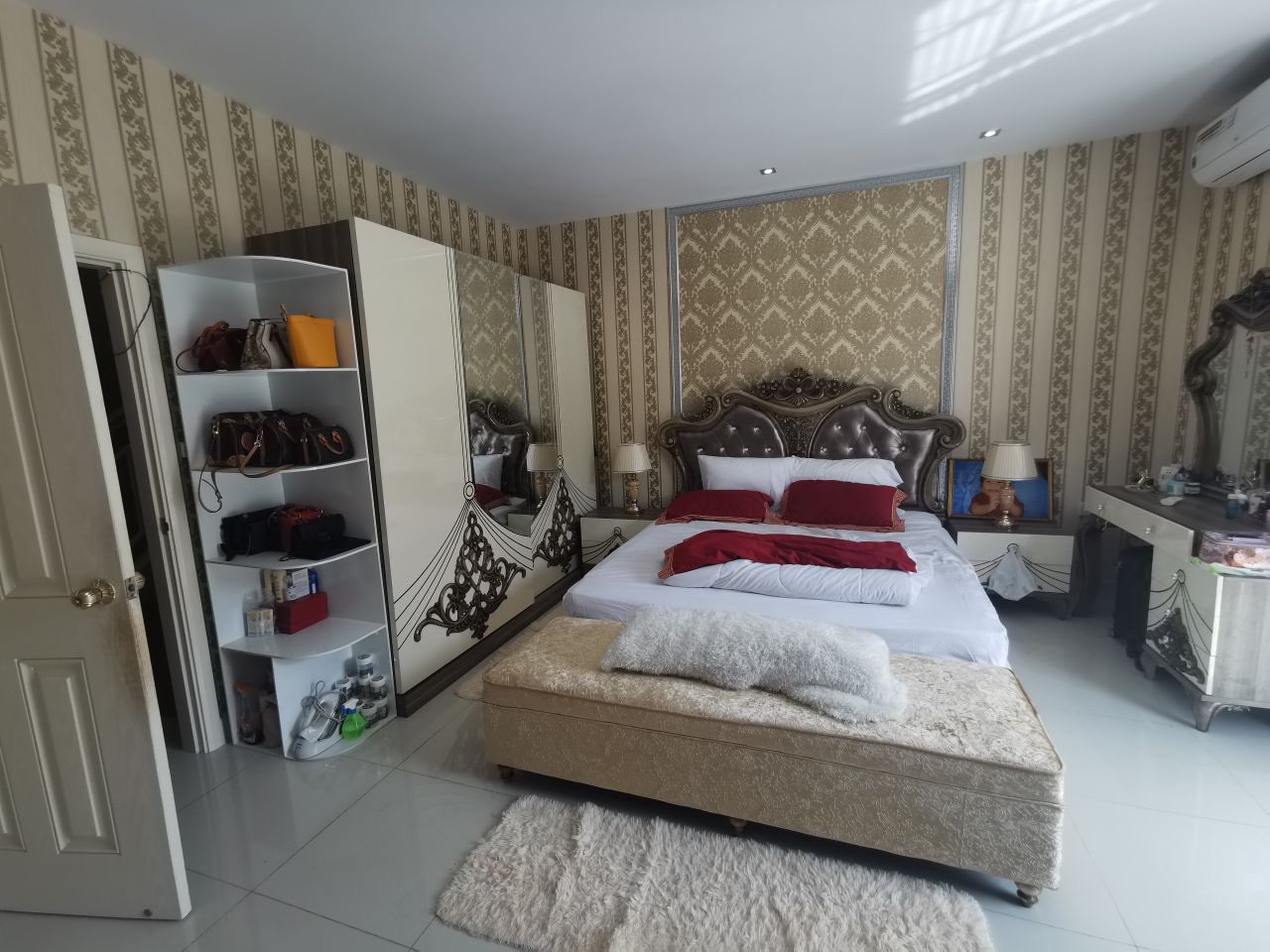 front1_0_Flq9R8qyiZGWuHzgUp1hjkvJOpAc.1618217546.jpg