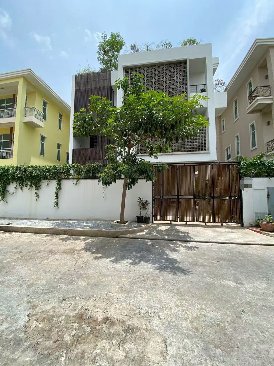 front1_0_256534_Fjk6xvurrS_Z0gJw_OPCu3VGEBwk.1639619016_09_43_39.jpg