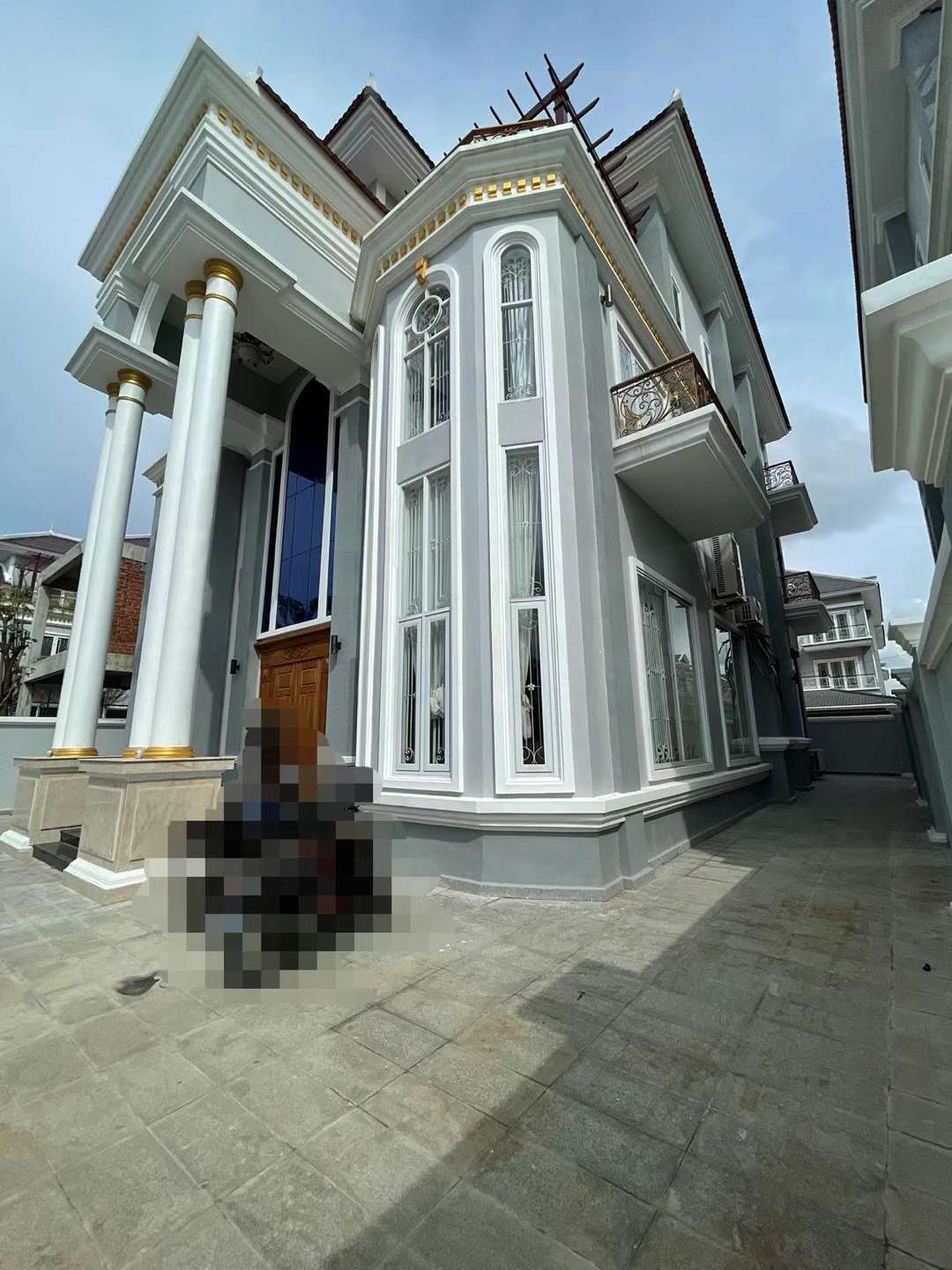 20220828234629front2_0_328706_FqPv9YkmVSz17cq5KiN_AcvNdQcX.jpg