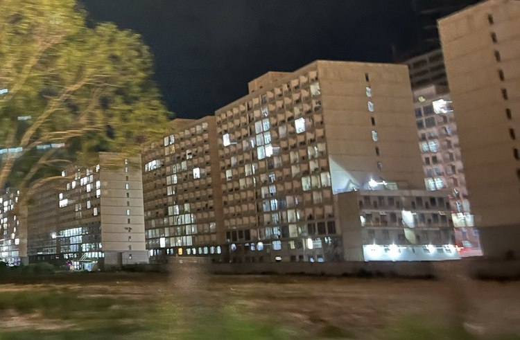 柬中时报-西港取消封闭式管理.jpg