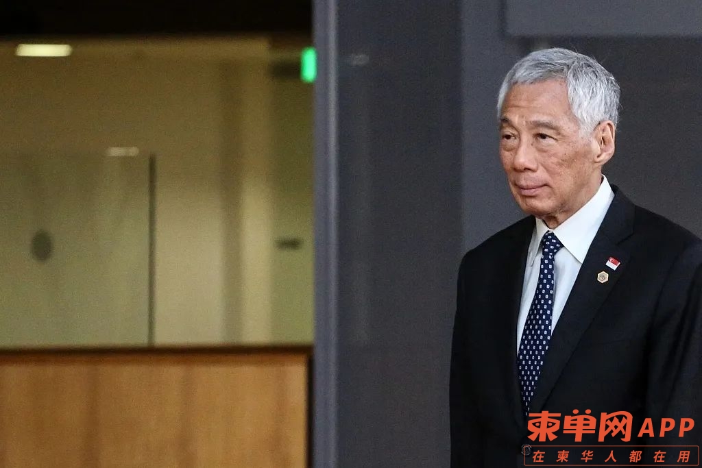 ​李显龙下月卸任新加坡总理，“交棒”给他——