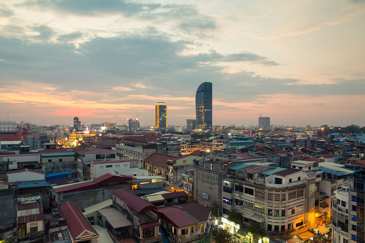 Phnom_Penh_sunset.jpg