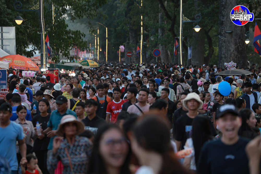 送水节假期，暹粒省接待游客近35万人次