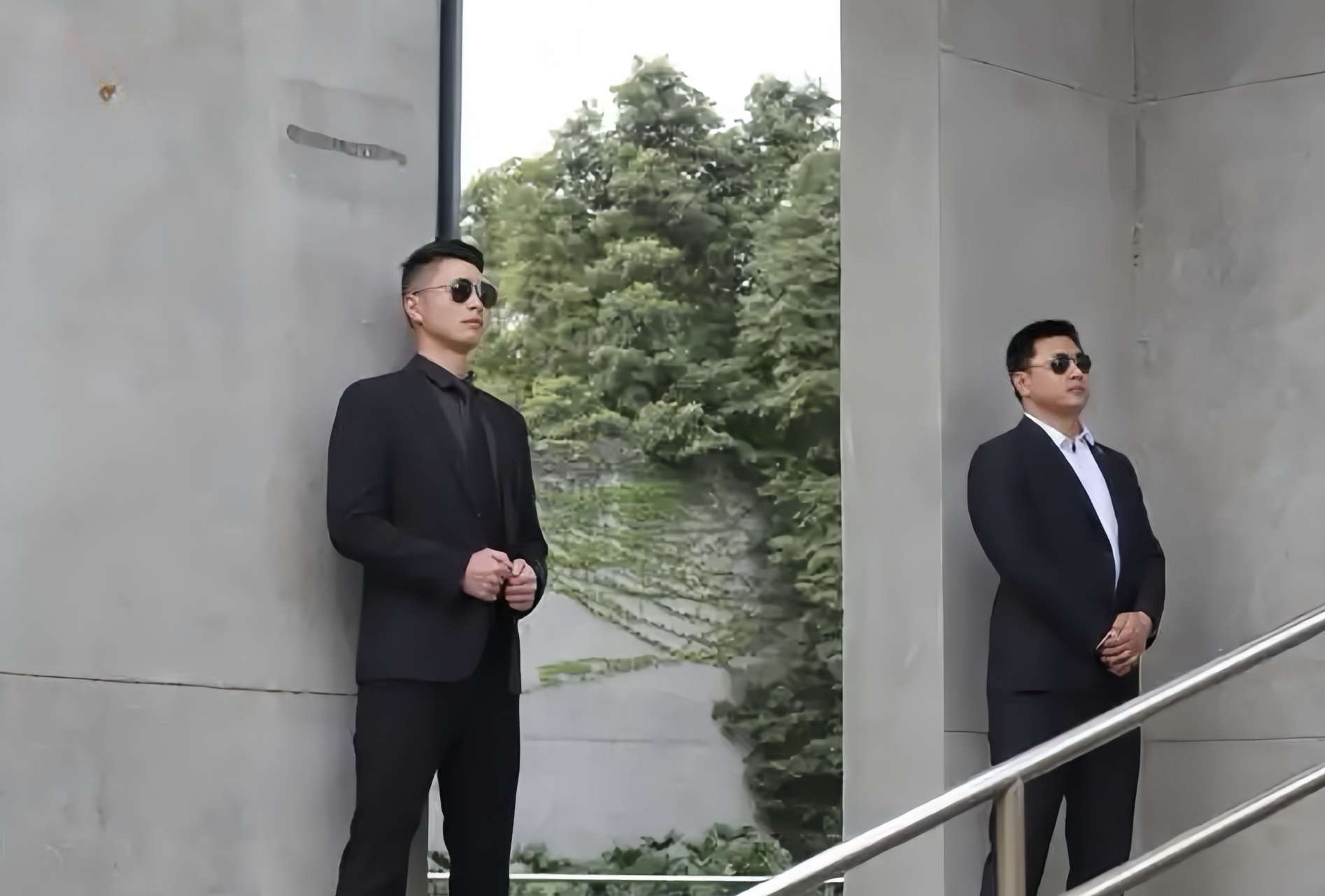月入$5000！00后退役兵在柬埔寨，给有钱人做“VIP贴身护卫”