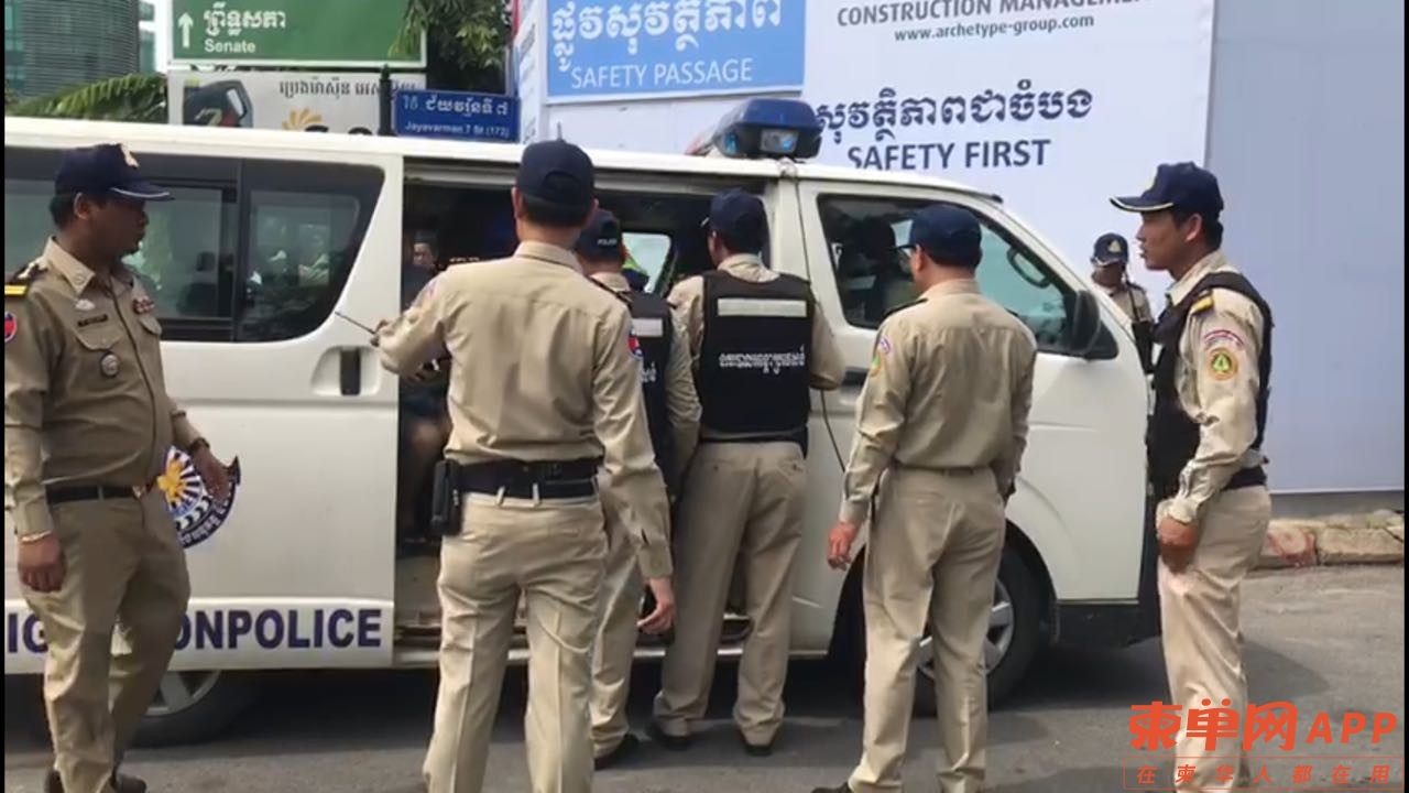 遇到临检，哪些证件一定要随身携带？有人被查后面临遣返风险！