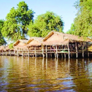 Kamping Puoy荷花湖