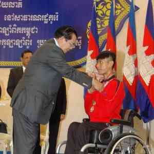 洪森：中国是柬埔寨最重要的朋友 柬埔寨支持中国是理所当然 ...