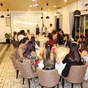 UY KUYTEAV餐厅举办“柬式美食与葡萄酒”晚宴