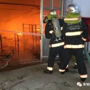 严重火灾，一制衣厂货物被完全烧毁！