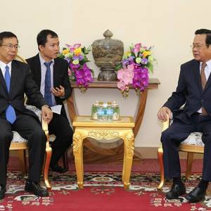 中国将提供柬人力资源培训 加强工会与中资工厂合作