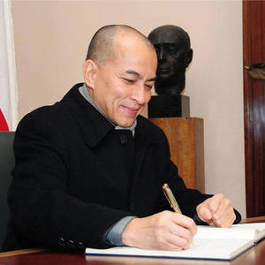 国王和洪森总理发表世界残疾人日文告