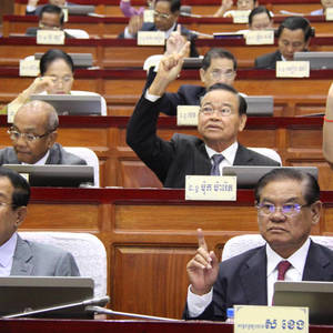 国会123位议员全体归位 奉党成大赢家