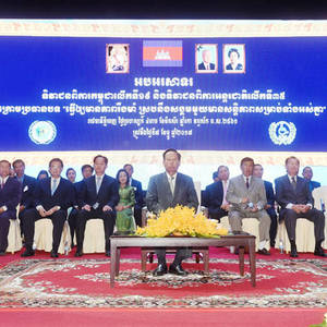 狄班副总理：全力杜绝任何颜色革命行为