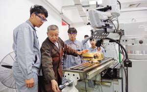 天津中德应用技术大学与柬埔寨共建职业培训中心