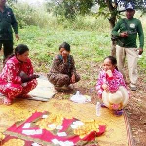 闲来无事聚众dubo 4妇女遭警方查扣