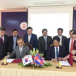 柬韩签署合作谅解备忘录 加强互访学习和研究