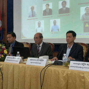 王家研究院院长：推进柬埔寨式民主