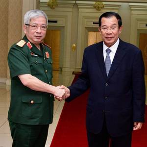 洪森会见越南副防长 两国将加强信息交流