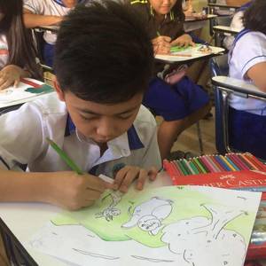 民生中学举行“迎新年 庆圣诞”绘画比赛