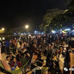 昨晚白马市迎新年放烟花引火灾，八人受伤