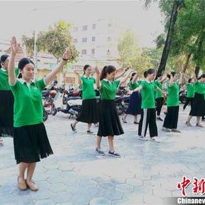 柬埔寨吴哥高中孔子课堂教师开展“运动,我最美”活动