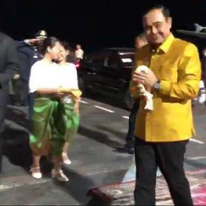 澜湄六国结束会议 柬方欢送五国贵宾