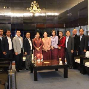 柬政府关心海外公民 棉森婉在泰慰问柬劳