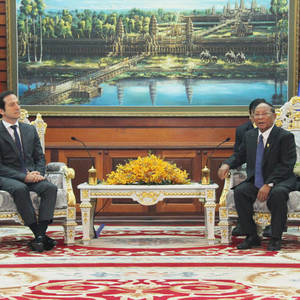 韩桑林亲王会谈土耳其届满驻柬埔寨大使