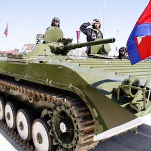 中国政府将向柬埔寨国防部援助接近100辆装甲车