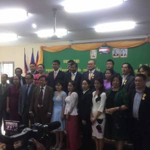 “一带一路，民心相通” 中柬情小学生手拉手活动走进西港
