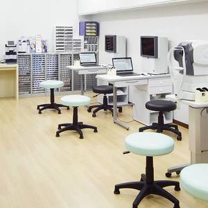 柬埔寨医护人员在邕接受眼科培训