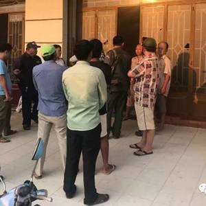 西港一中国同胞酒后怒砸房东家