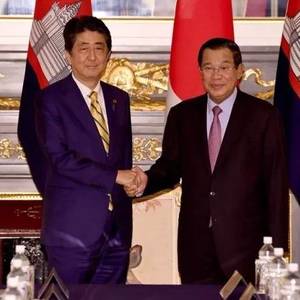 安倍晋三承诺日本将继续与柬埔寨合作