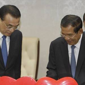 新议案可能让柬埔寨重获民主