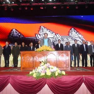 洪森总理罕见报粗口！！！