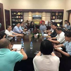 中国贸促会代表团拜访柬埔寨中国商会