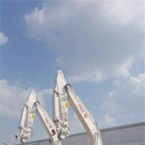 日本无偿援助扫雷‧重型机械运抵柬