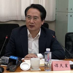 谭天星：问候柬埔寨侨胞，祝“事业兴旺发达”