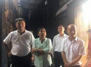 吴哥大剧院失火·文化艺术部长巡灾场