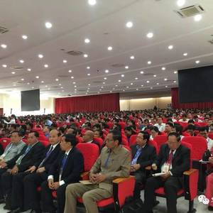 教育部长：目前全柬学校共有14000所