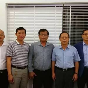 中使馆驻暹粒负责人会见省旅游厅长