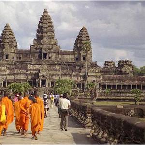 中国援助柬埔寨, 保护性修复的世界七大奇迹之一“吴哥窟”