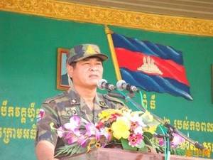 魏凤和会见柬埔寨王家军陆军司令