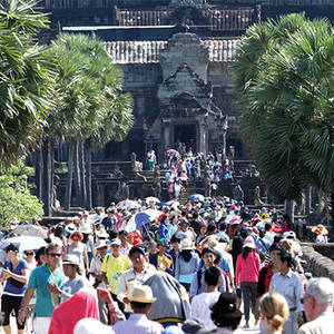 瑞士政府续助柬发展旅游业