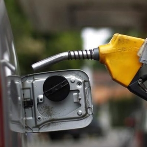 油价持续上涨 政府采取措施解决